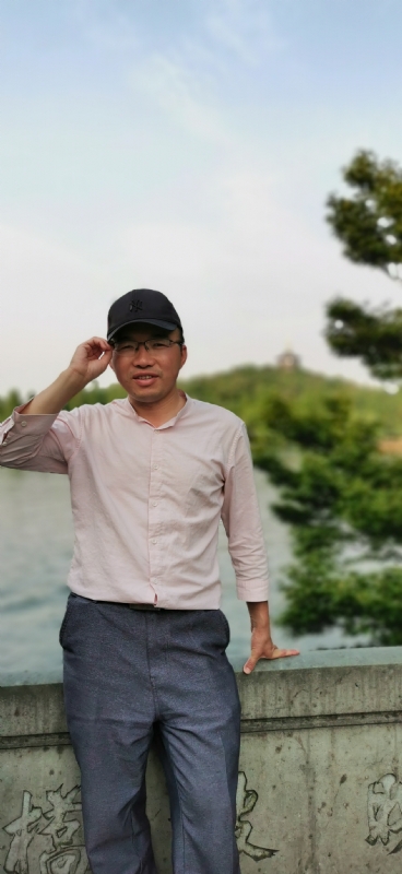 大叔有点忙的第三张照片--遵义中老年相亲网